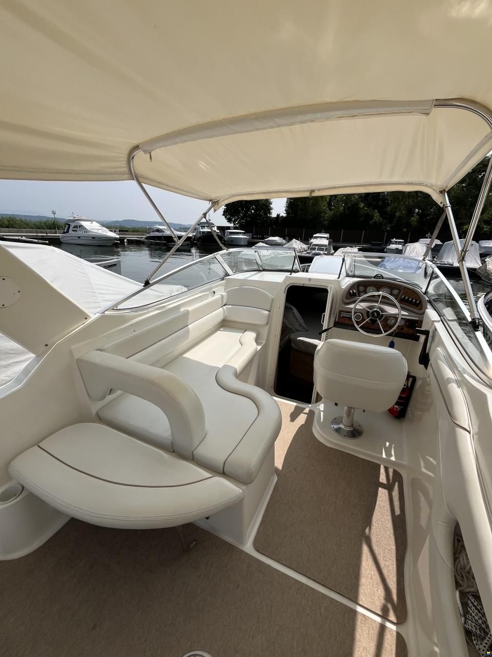 Wellcraft Martinique 2400