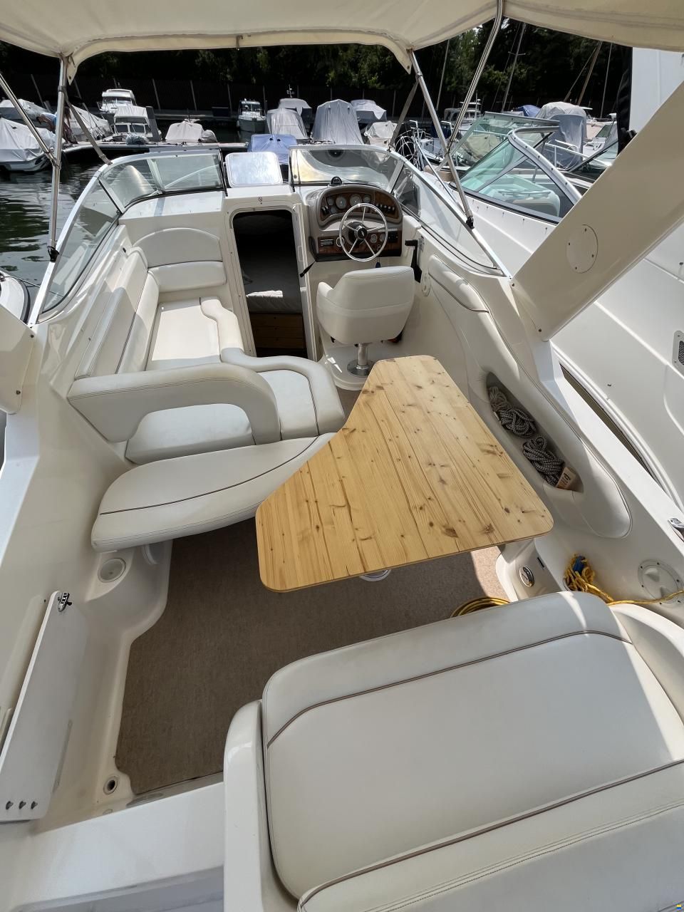 Wellcraft Martinique 2400