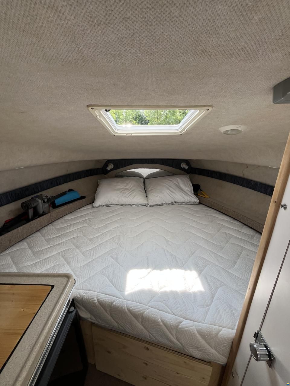 Wellcraft Martinique 2400