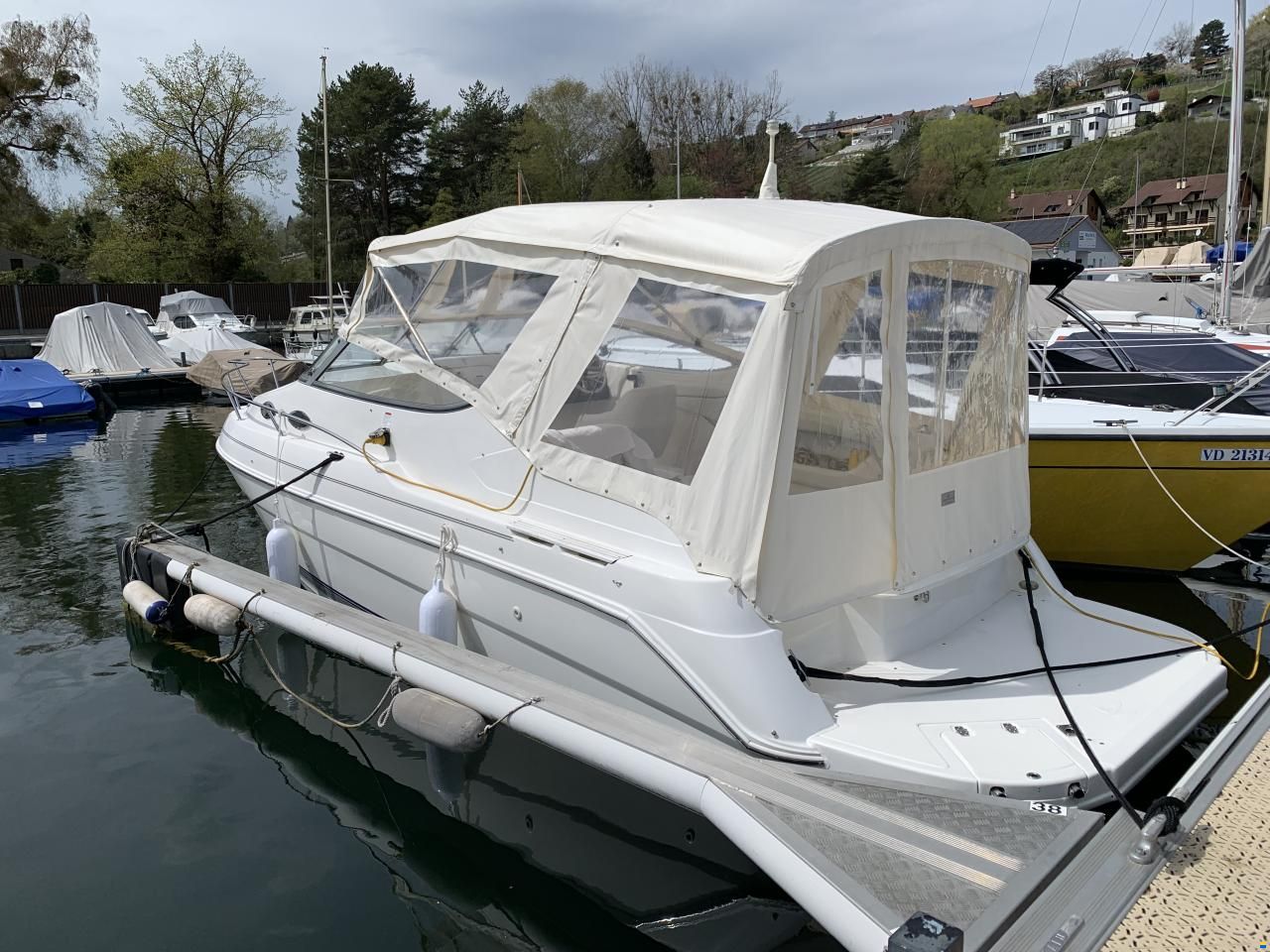 Wellcraft Martinique 2400