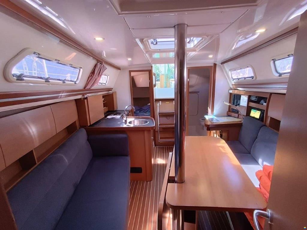 Hanse 325