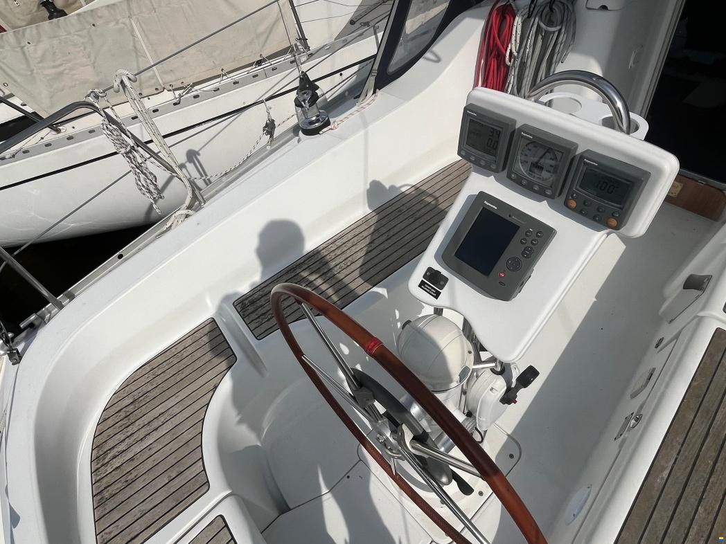 Beneteau Oceanis 323 Clipper