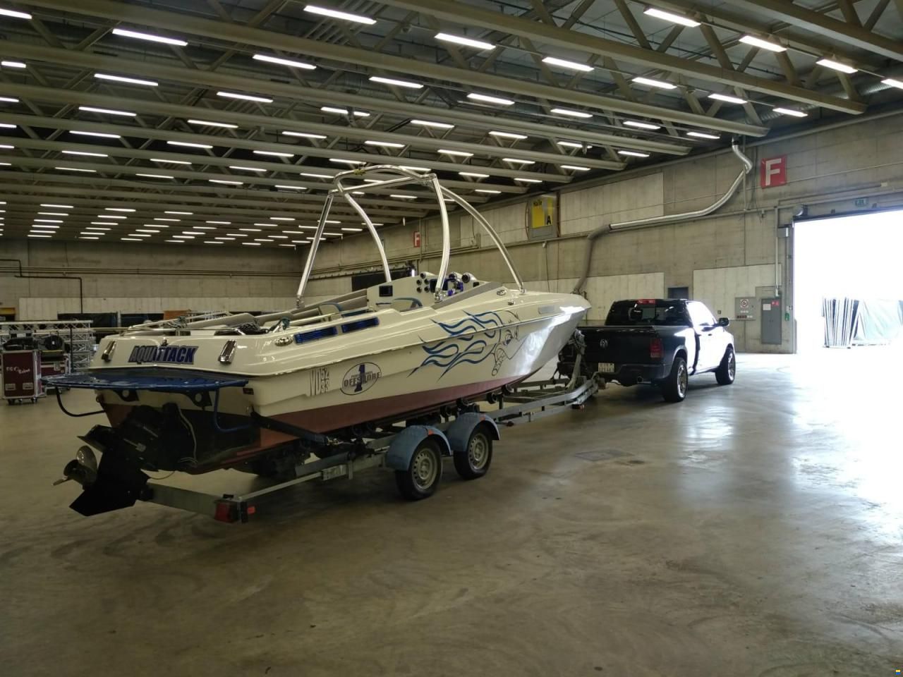 Schweizer Bateaux Saphir 810