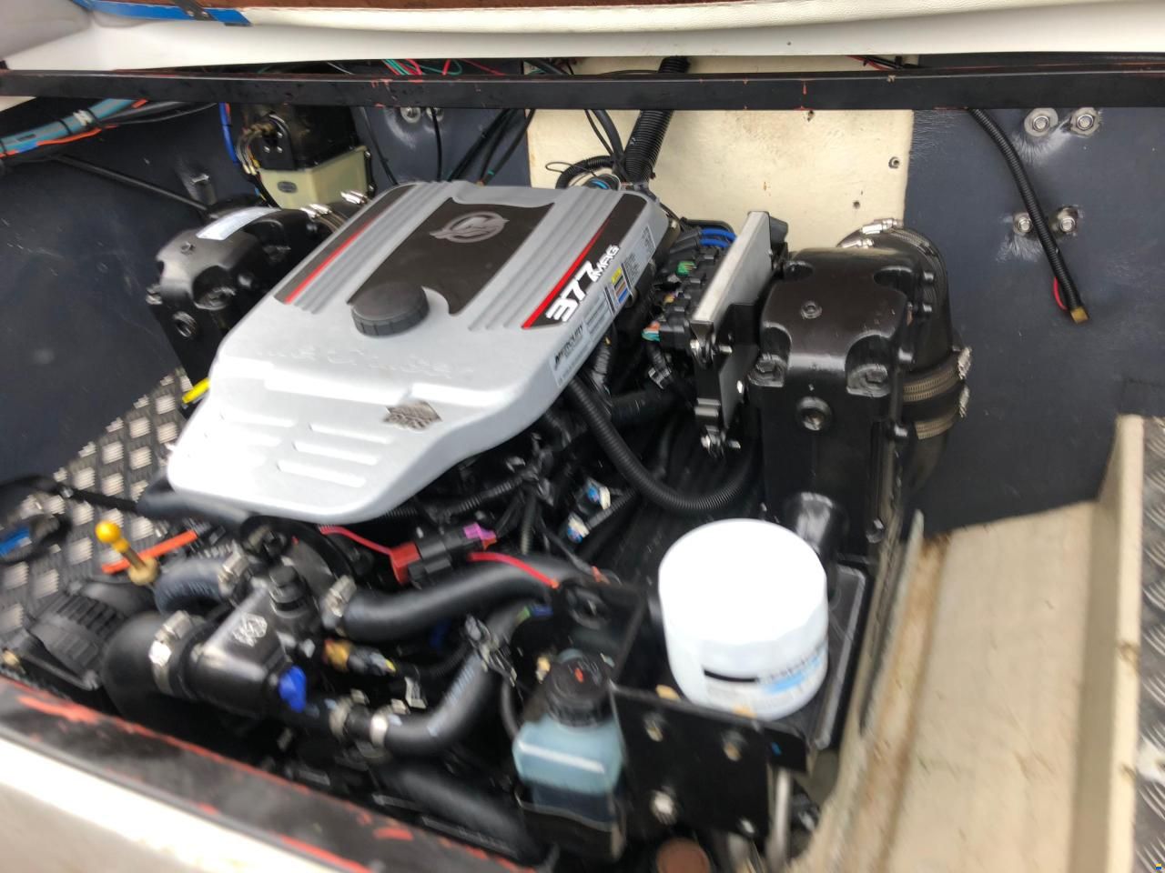 Schweizer Bateaux Saphir 810