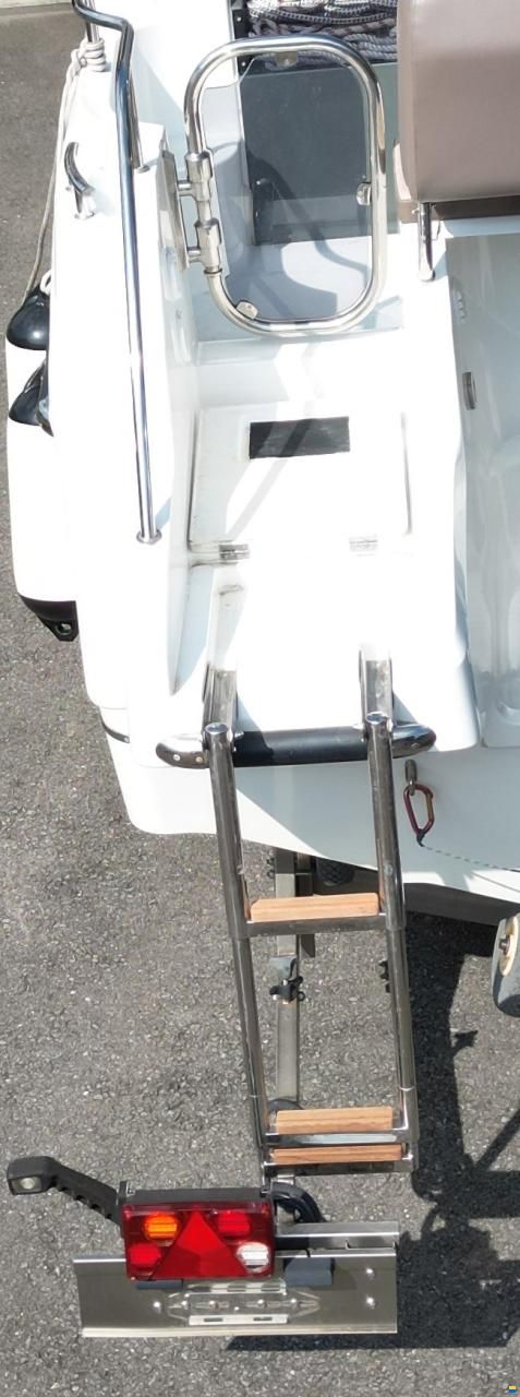 Galia 670 Middle Cabin