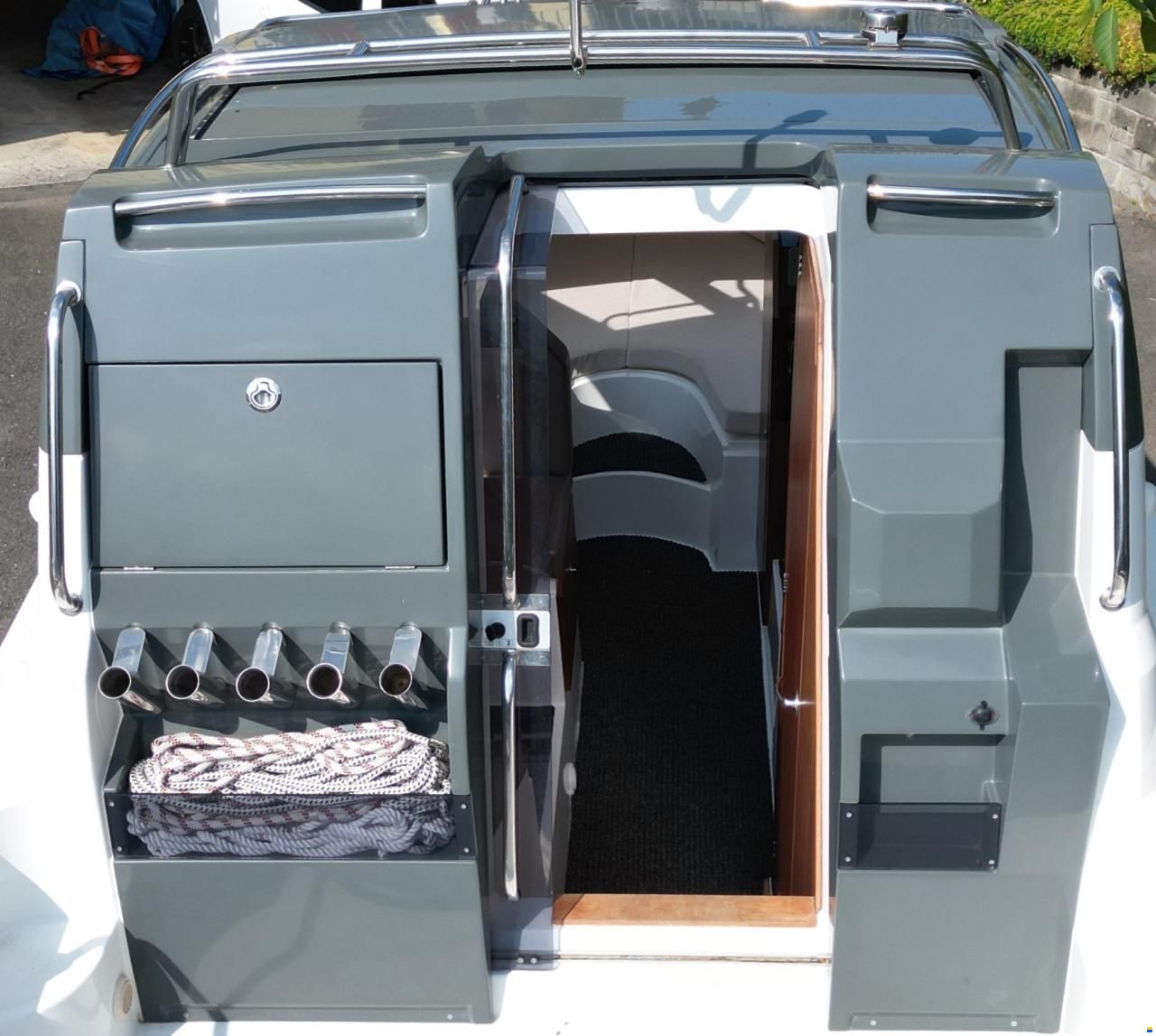 Galia 670 Middle Cabin