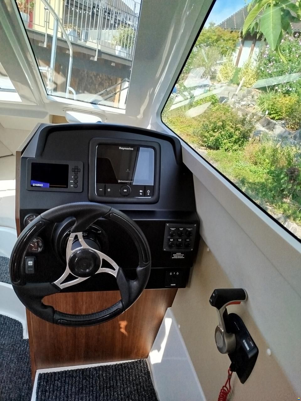 Galia 670 Middle Cabin