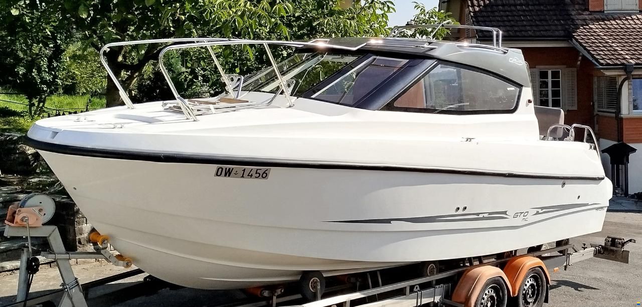 Galia 670 Middle Cabin