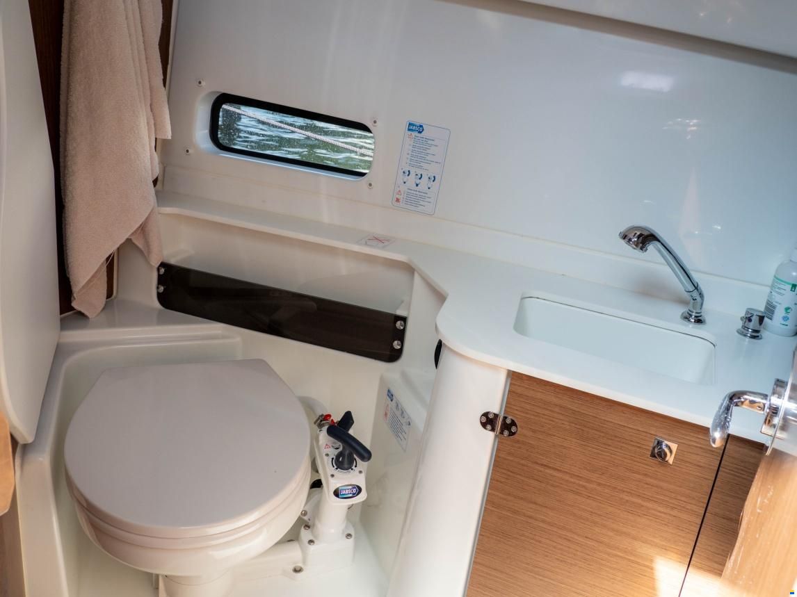 Beneteau Antares 9
