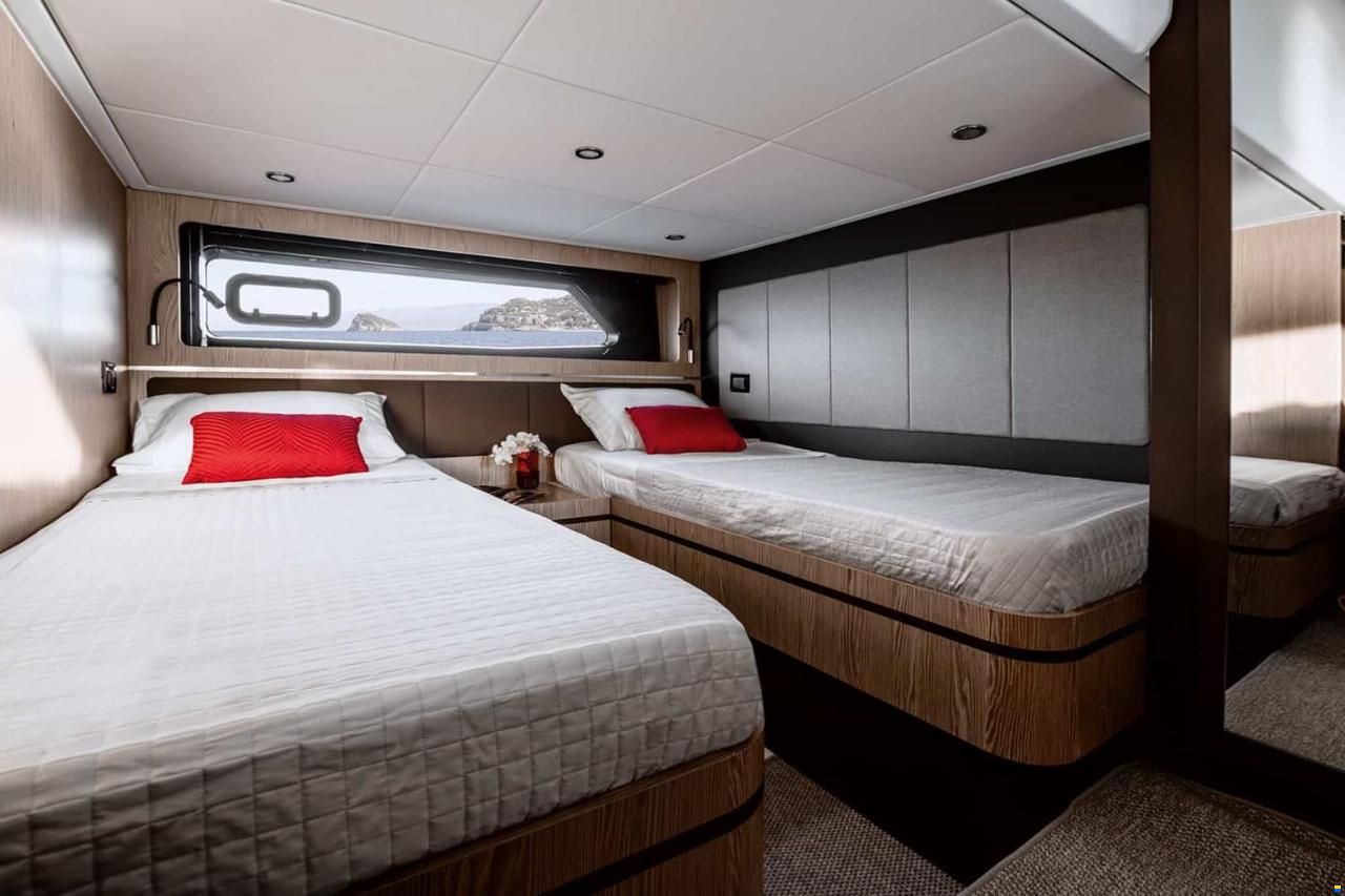 Azimut Atlantis 45