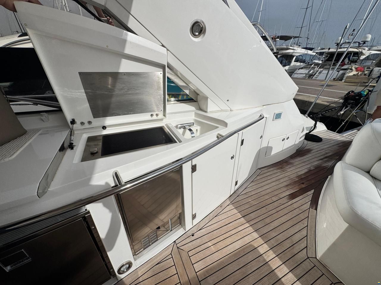 Sunseeker Portofino 53
