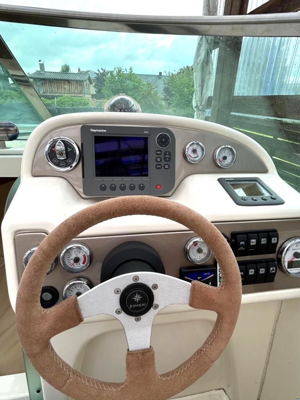Jeanneau Runabout 755