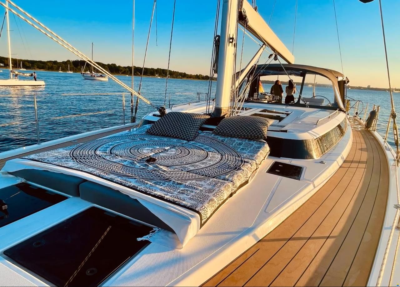 Bavaria C 57