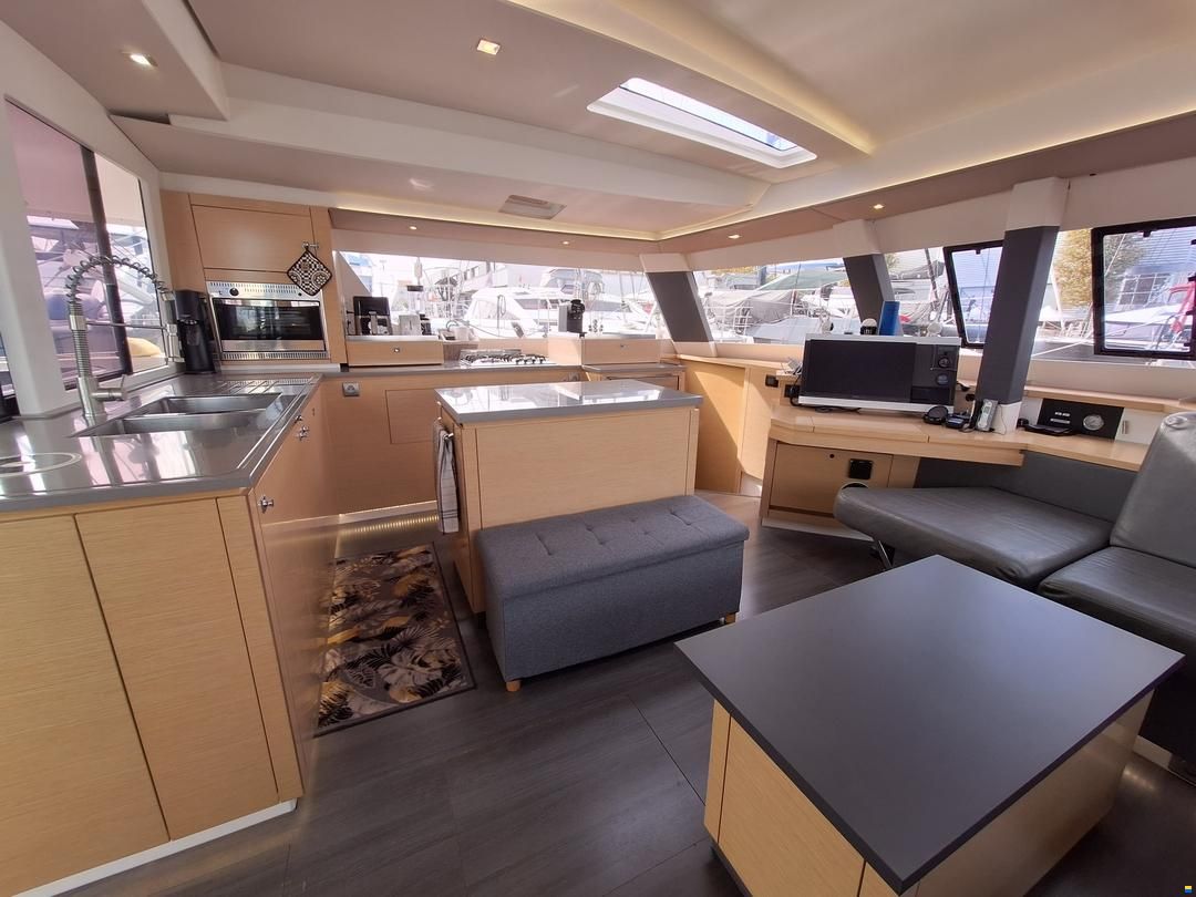 Fountaine Pajot Saba 50