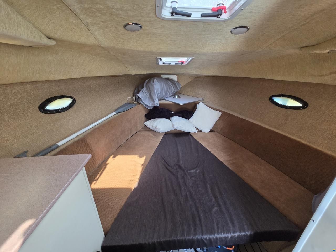 Bayliner 2755 mit Strassenanh&auml;nger