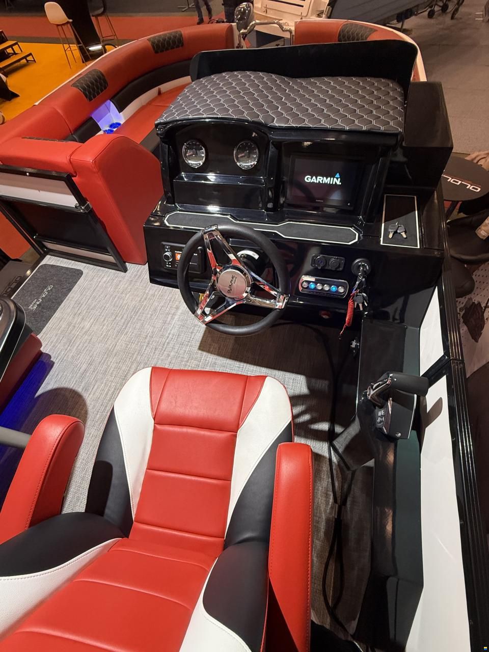 Old Lake Marine QX23 Pontoon  Trimaran Mercury 225HP V6