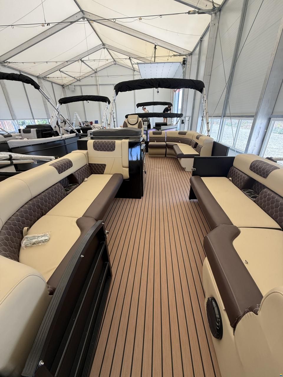 Old Lake Marine P19 pontoon
