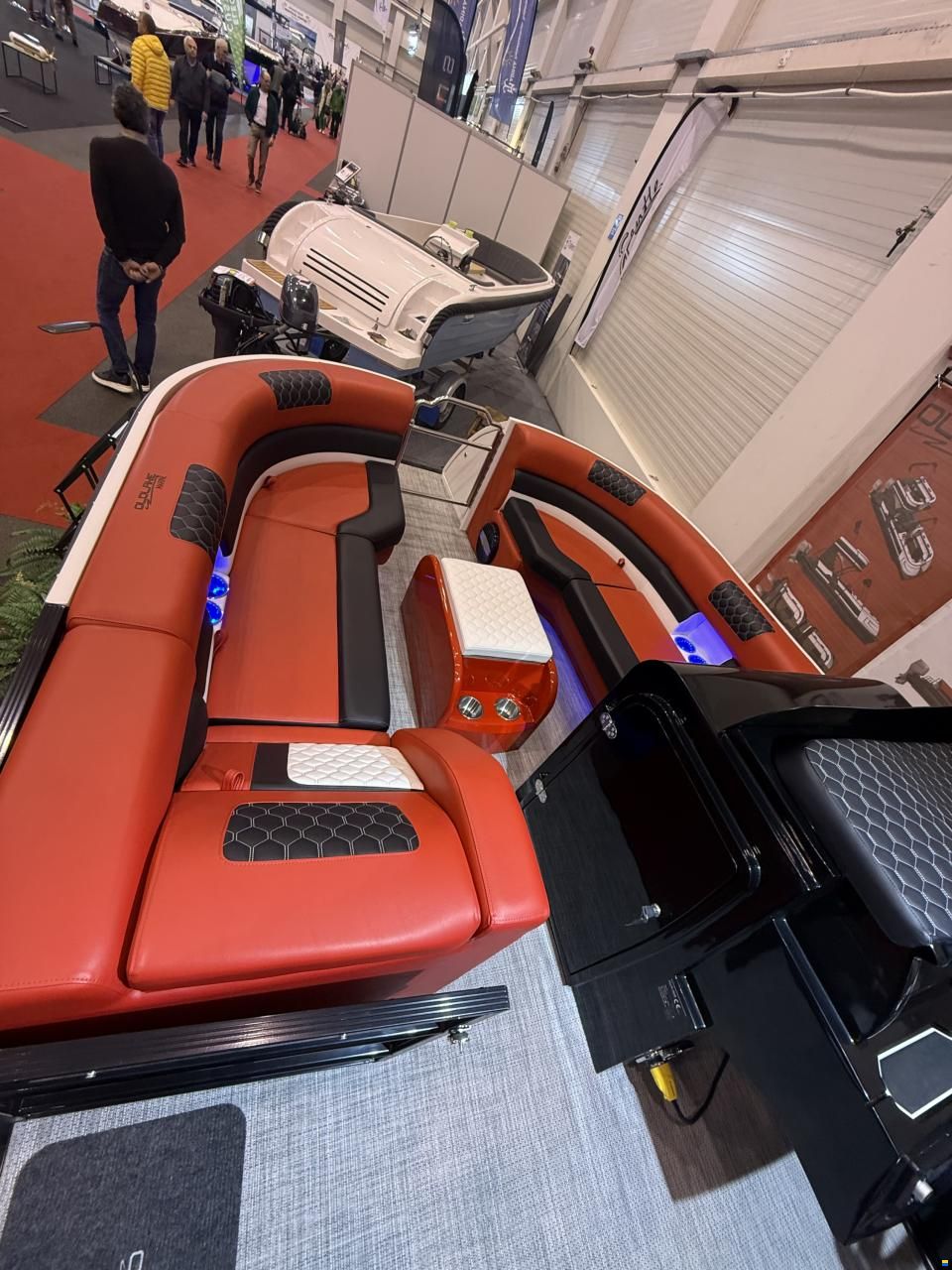 Old Lake Marine QX23 Pontoon  Trimaran Mercury 225HP V6