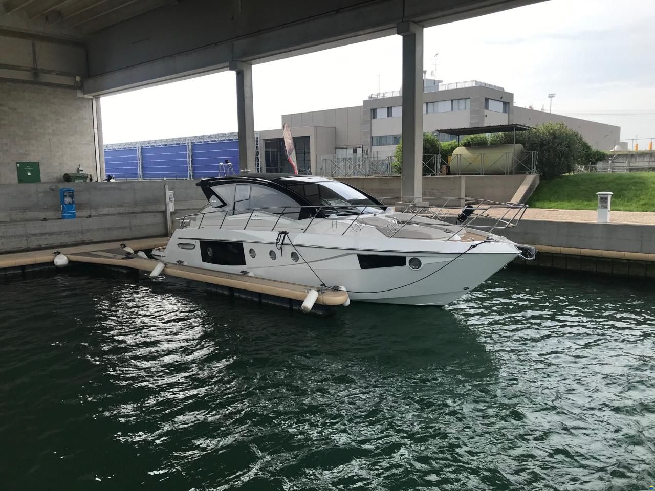Cranchi M 44 HT