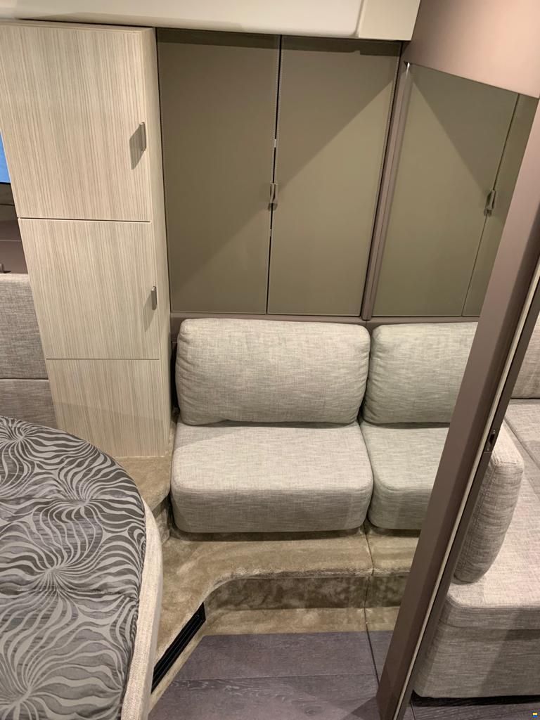 Cranchi M 44 HT