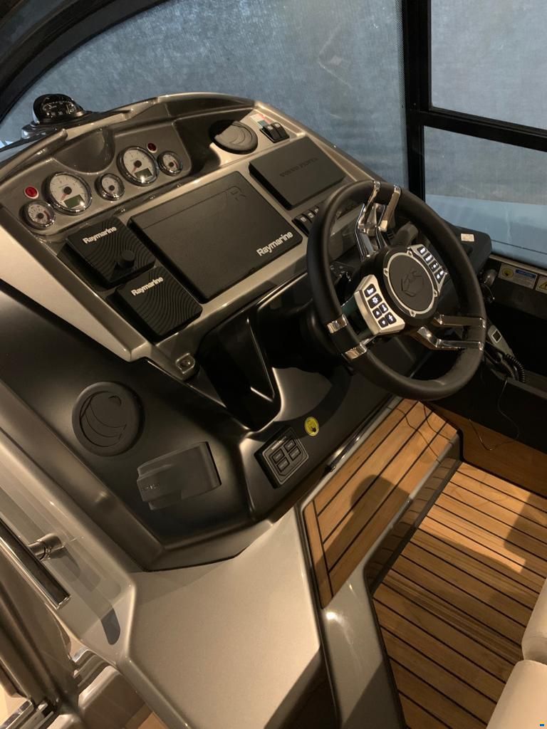 Cranchi M 44 HT