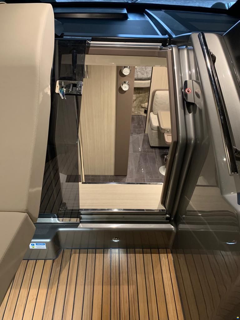 Cranchi M 44 HT