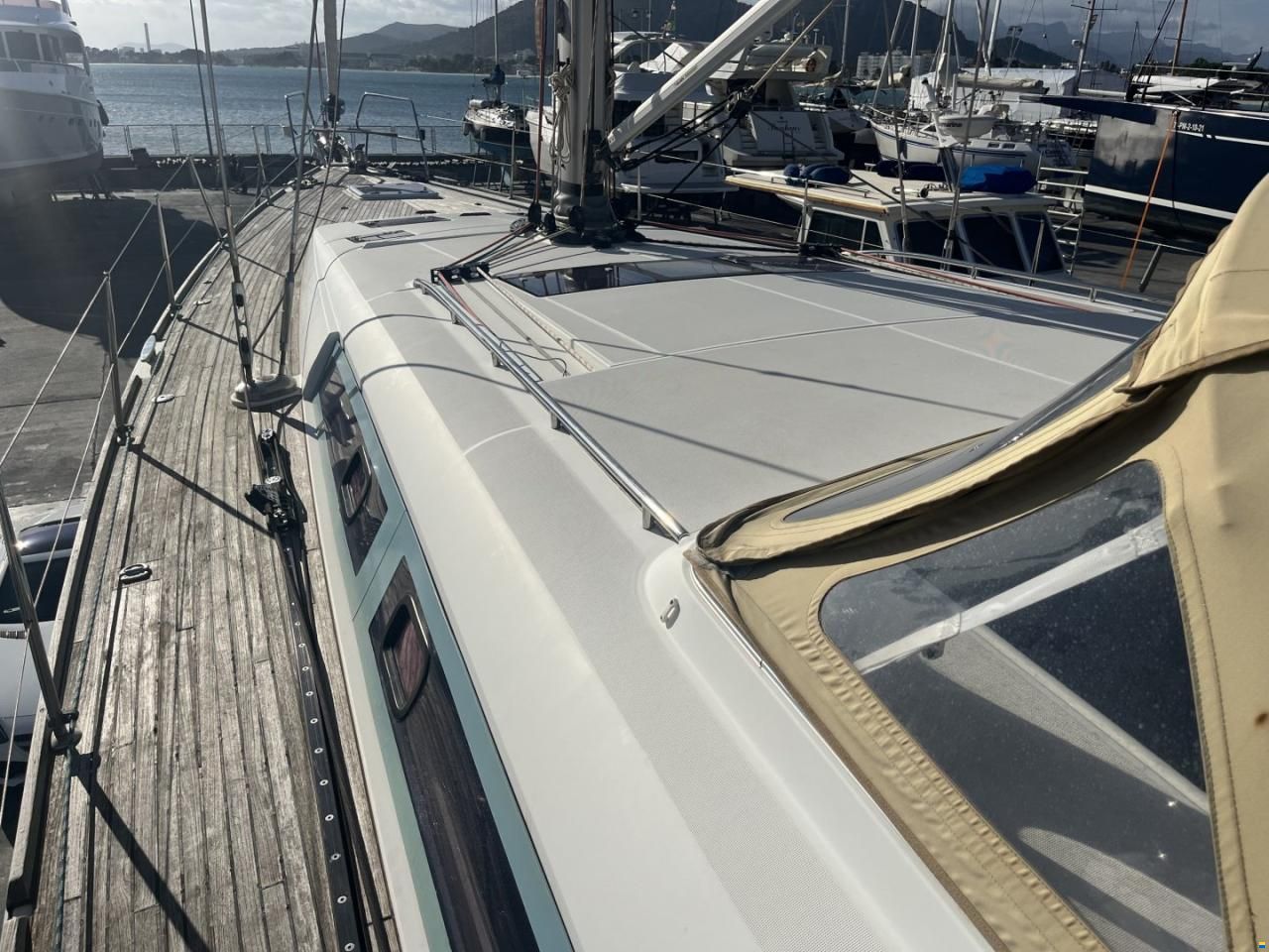 Beneteau Segelyacht Beneteau Oceanis 58