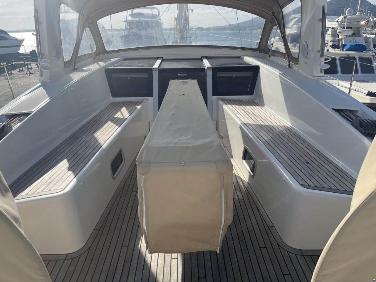 Beneteau Segelyacht Beneteau Oceanis 58