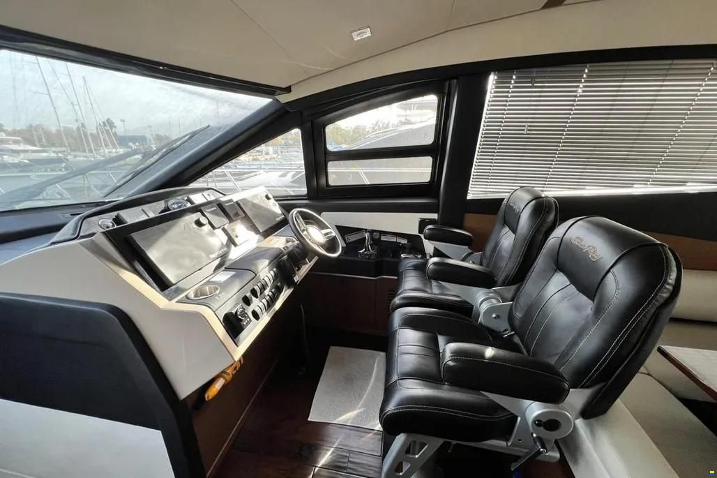 Sea Ray L650 Fly