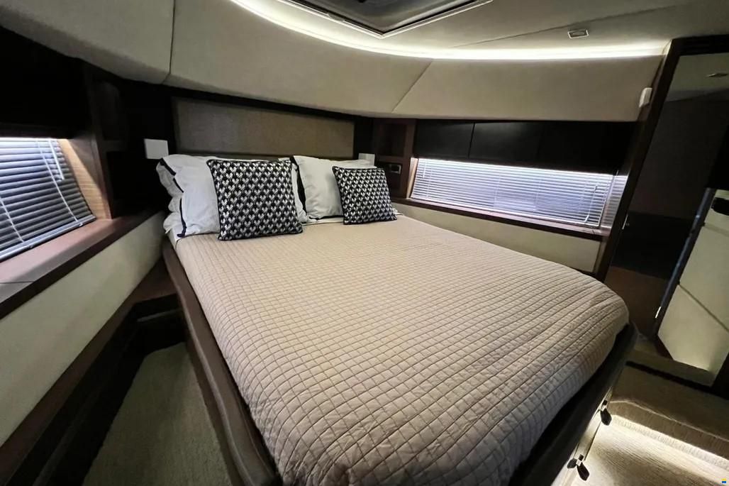 Sea Ray L650 Fly