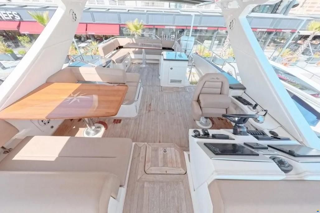 Sea Ray L650 Fly
