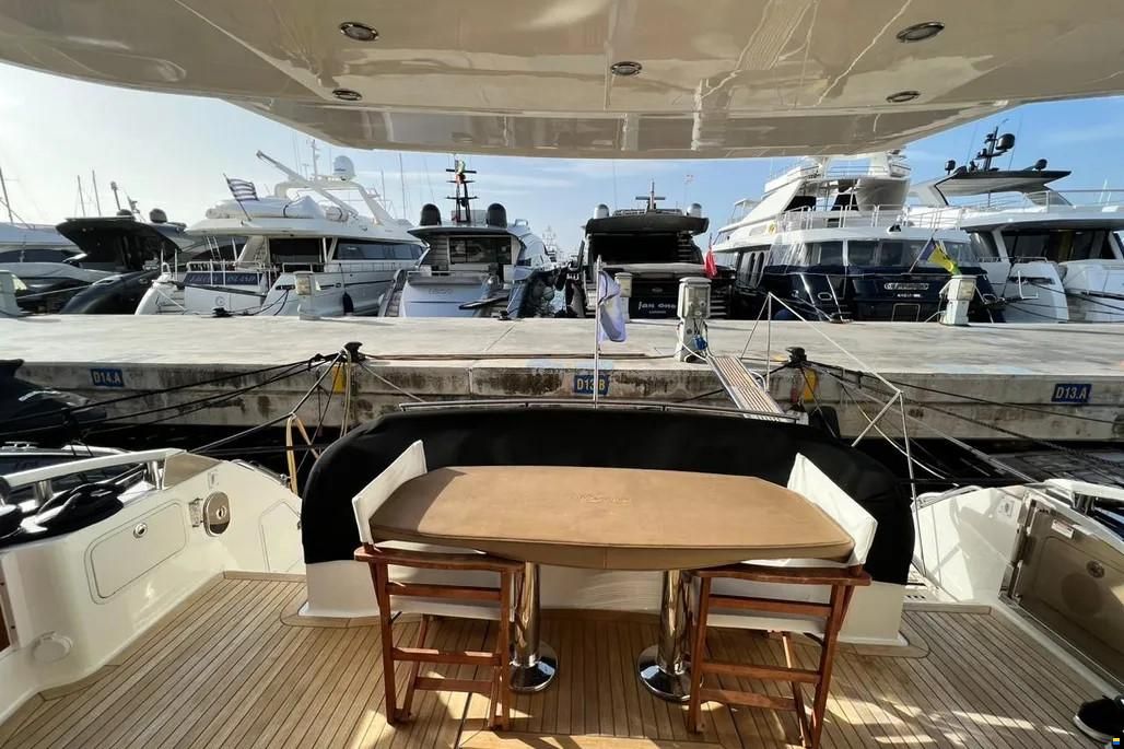 Sea Ray L650 Fly