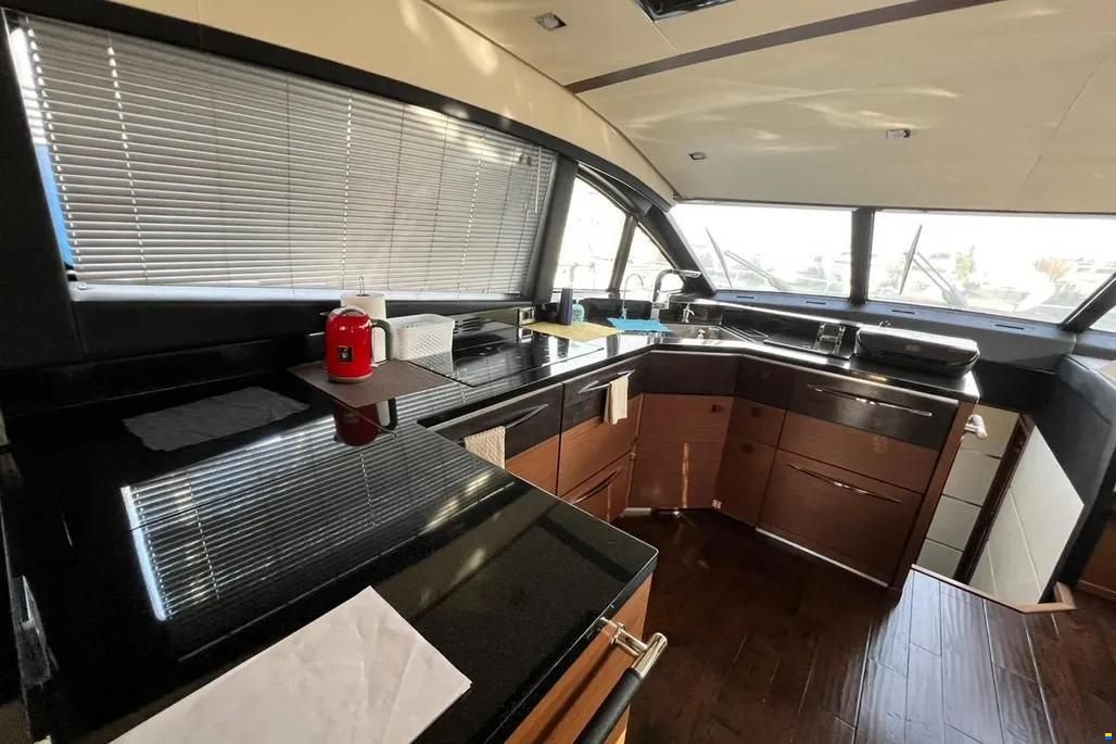Sea Ray L650 Fly
