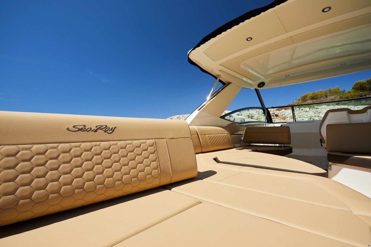 Sea Ray 320 Sundancer