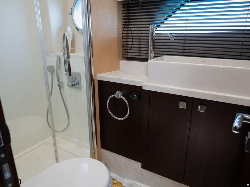 Sunseeker Predator 57