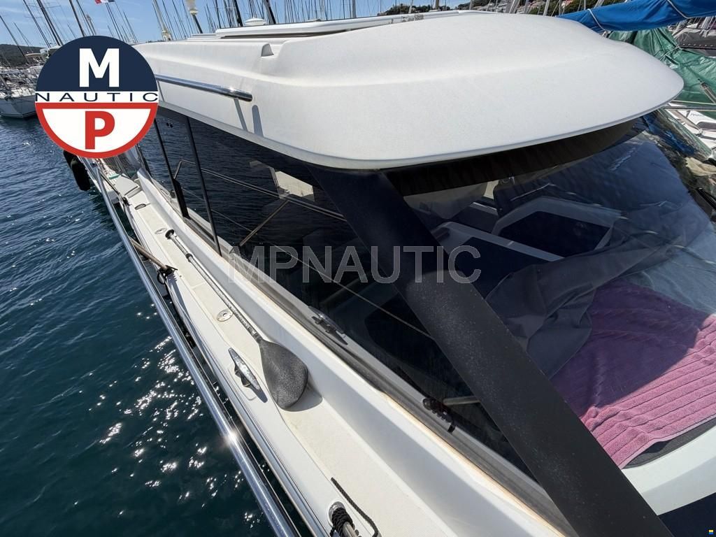 Jeanneau NC 9