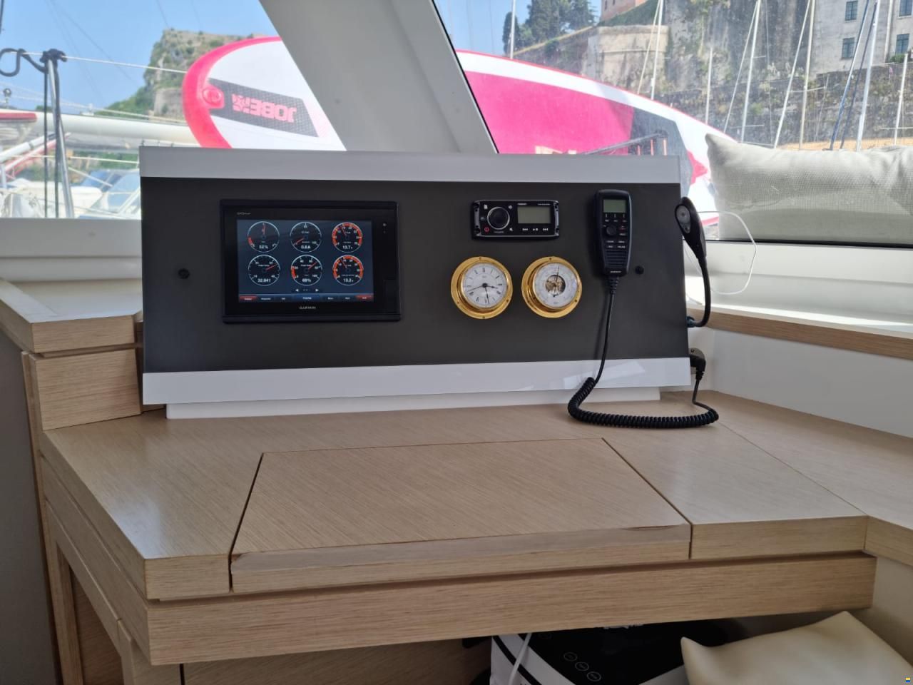 Fountaine Pajot Lucia 40