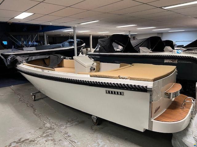 Waterdream 600 tender