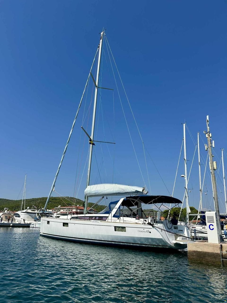 Beneteau Oceanis 48