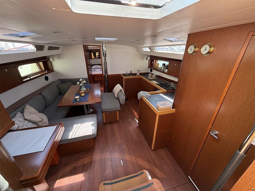 Beneteau Oceanis 48
