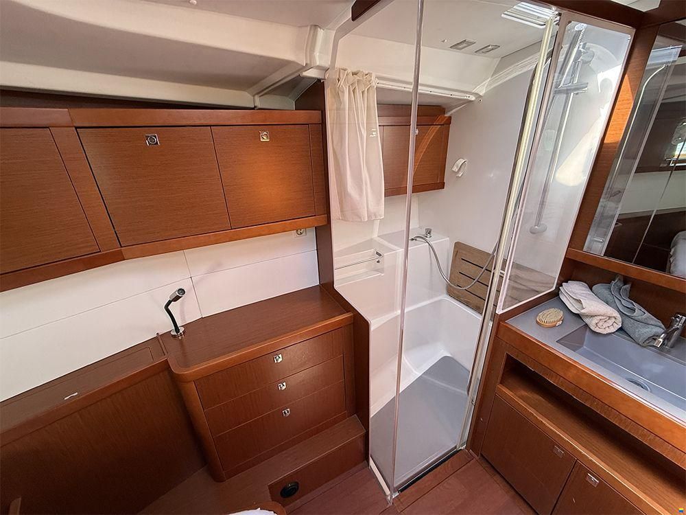 Beneteau Oceanis 48
