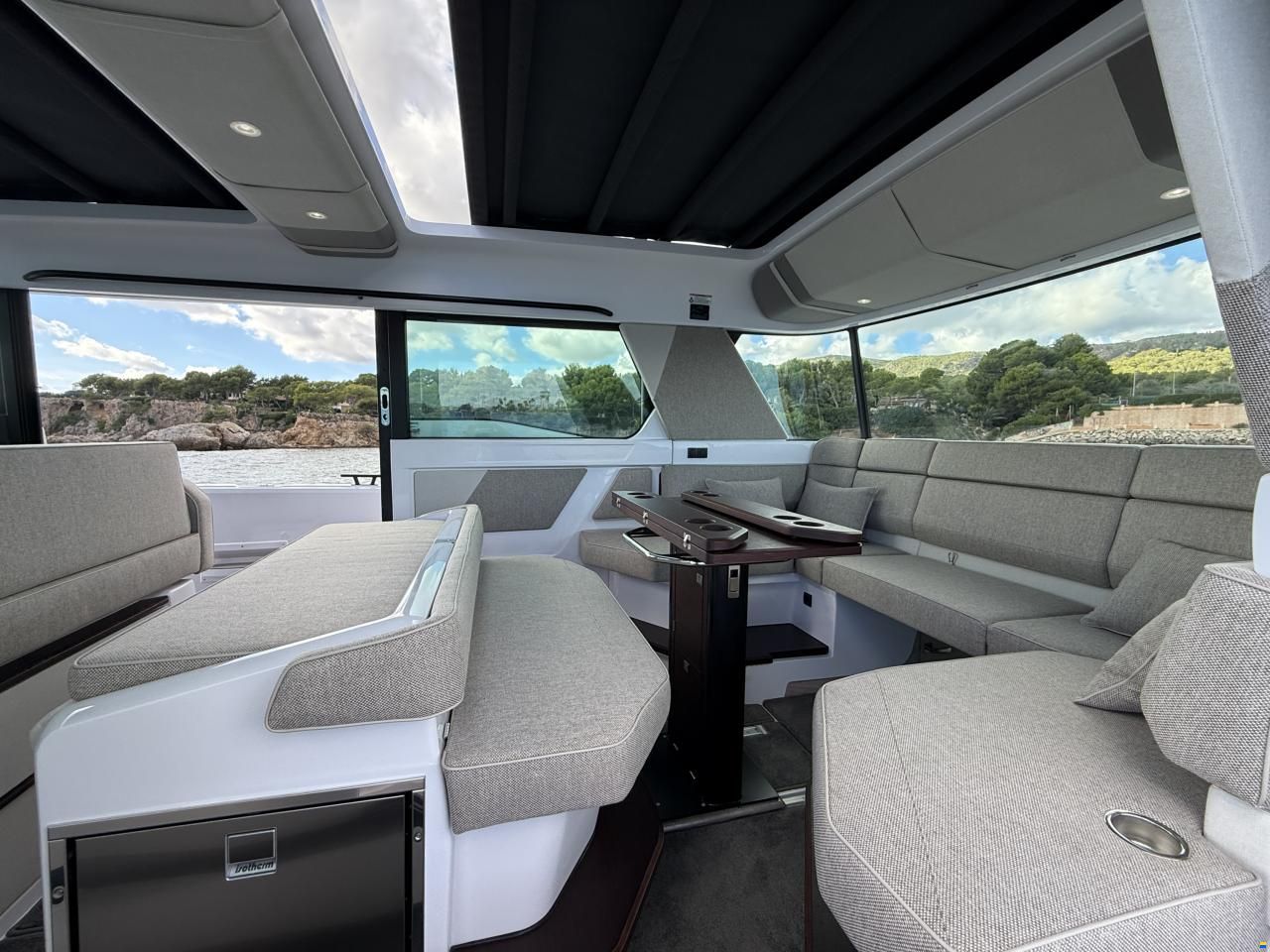 Axopar 45 Cross Cabin - Aft Cabin