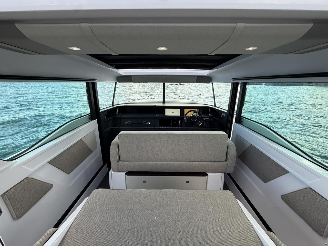 Axopar 45 Cross Cabin - Aft Cabin