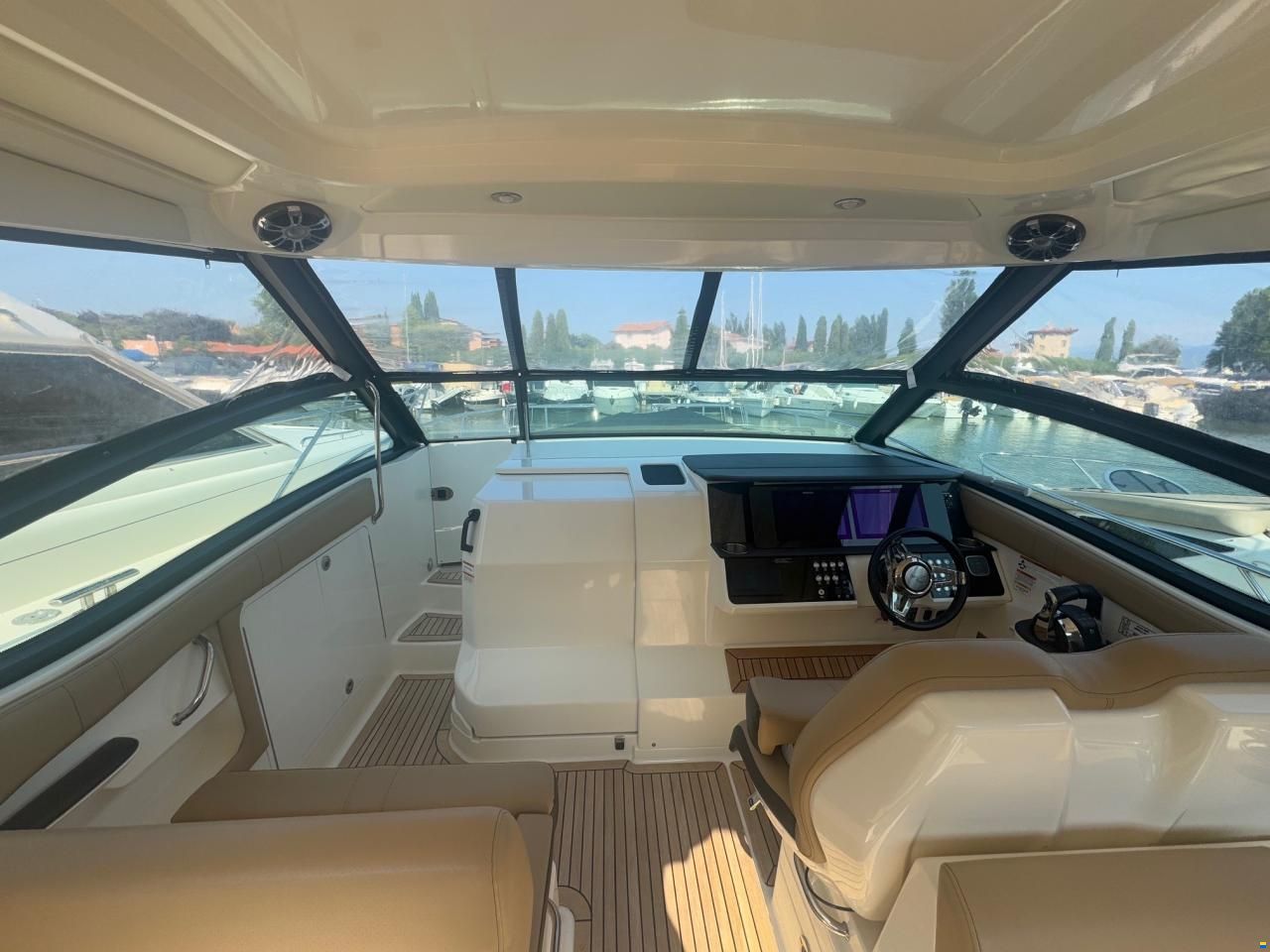 Sea Ray Sundancer 320