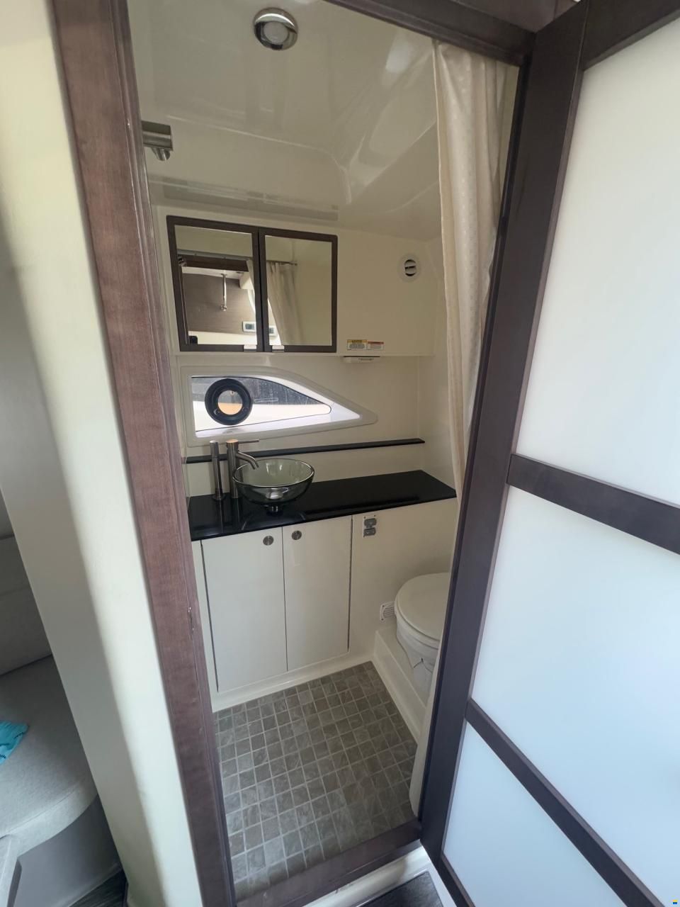 Sea Ray Sundancer 320