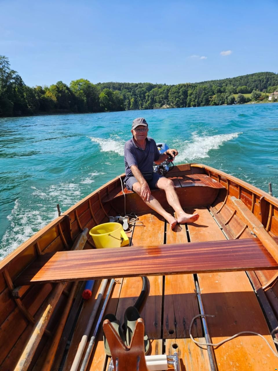 Starcraft Holzboot mit Aussenbordmotor