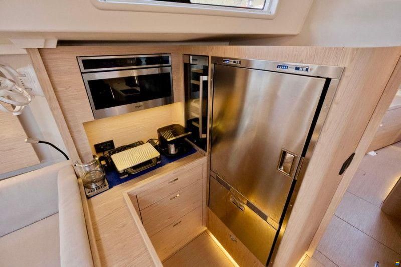Beneteau Oceanis 60