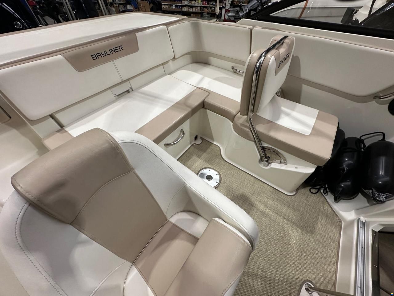 Bayliner VR5 Cuddy &ndash; Mercury 150 hk &ndash; 20