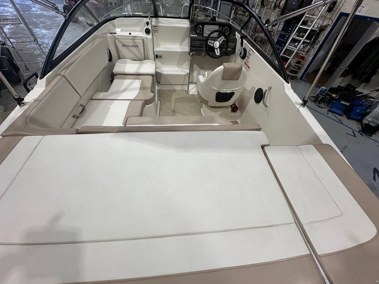 Bayliner VR5 Cuddy &ndash; Mercury 150 hk &ndash; 20