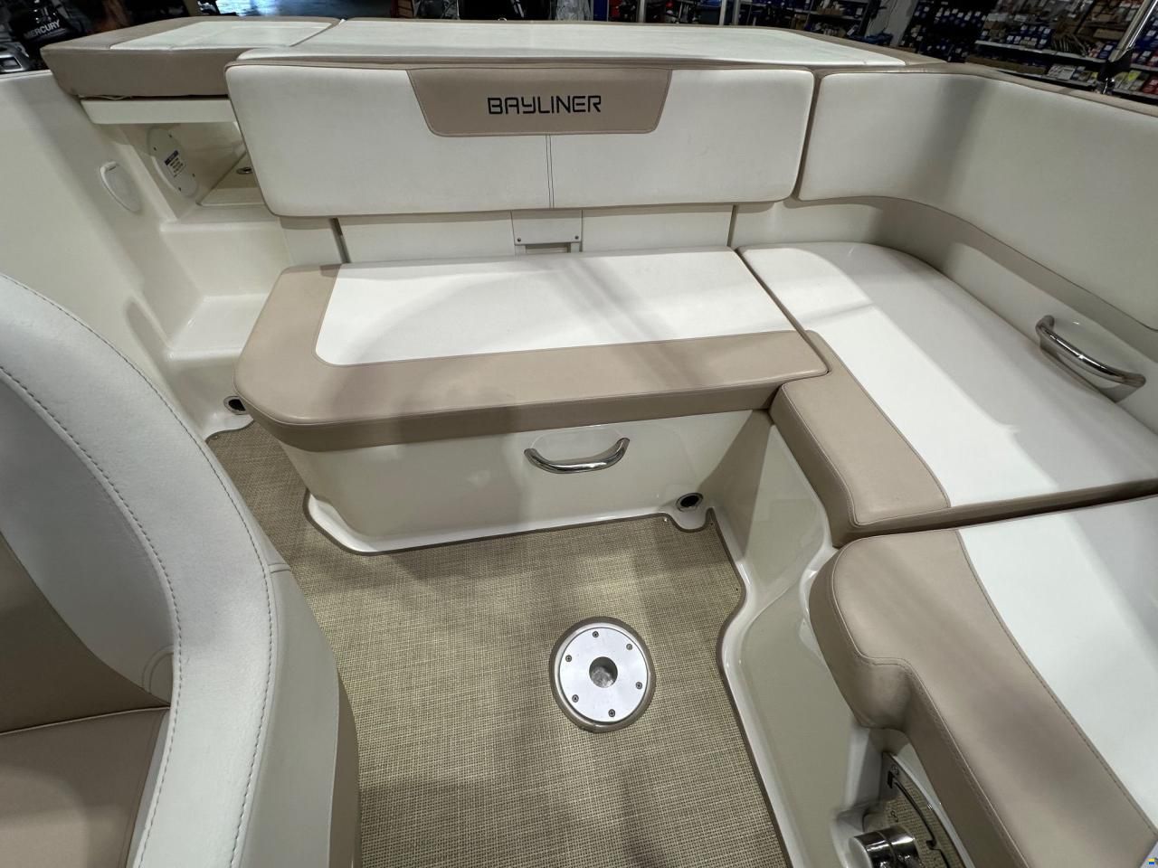 Bayliner VR5 Cuddy &ndash; Mercury 150 hk &ndash; 20